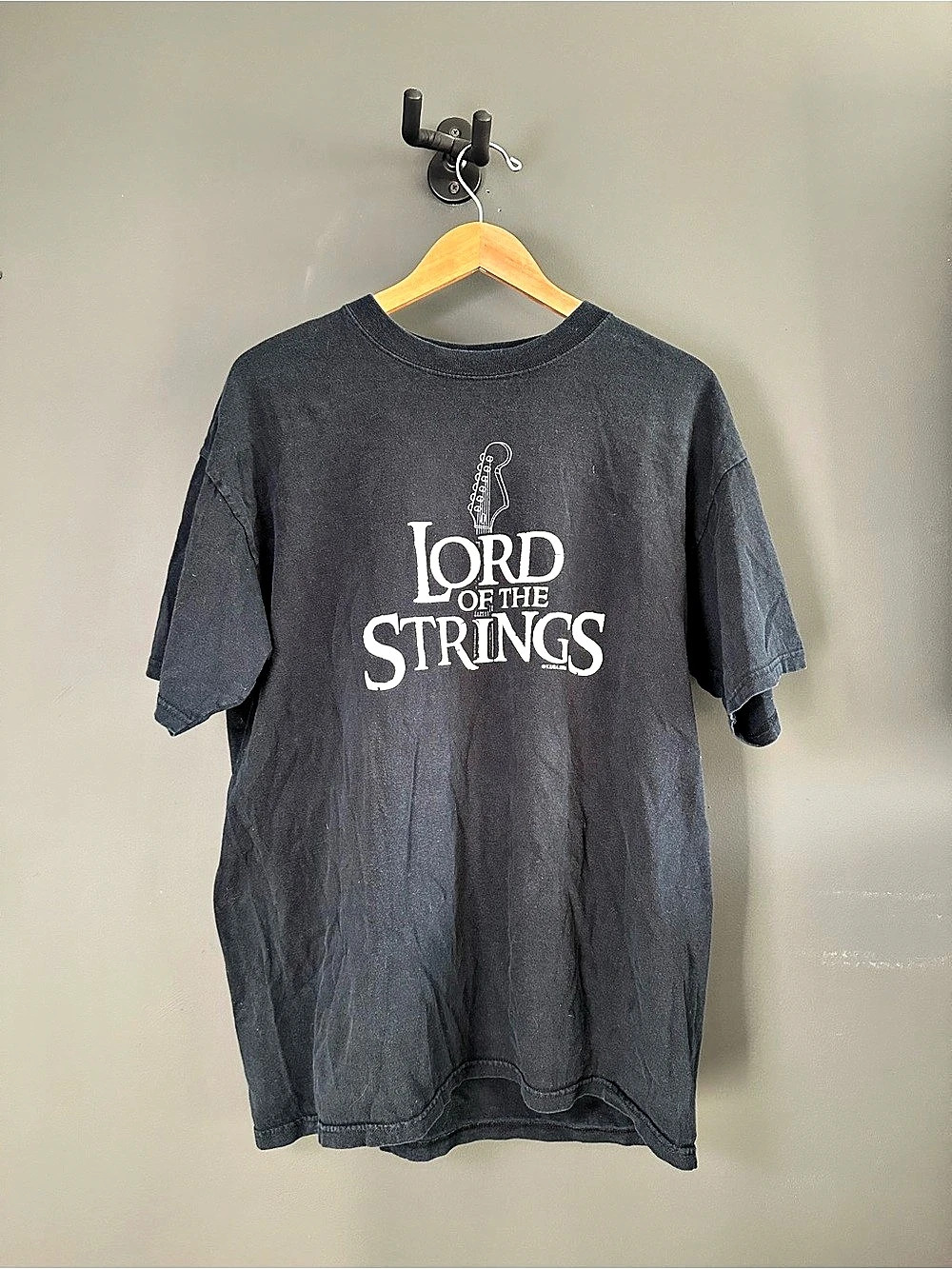 Vintage Y2K Lord of the Strings Parody Tee Guitar Music Graphic Shirt XL Faded